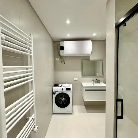 Modern For 2 ,calm, Balcony&walkable Area