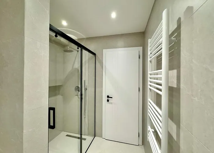 Modern For 2 ,calm, Balcony&walkable Area Apartment *