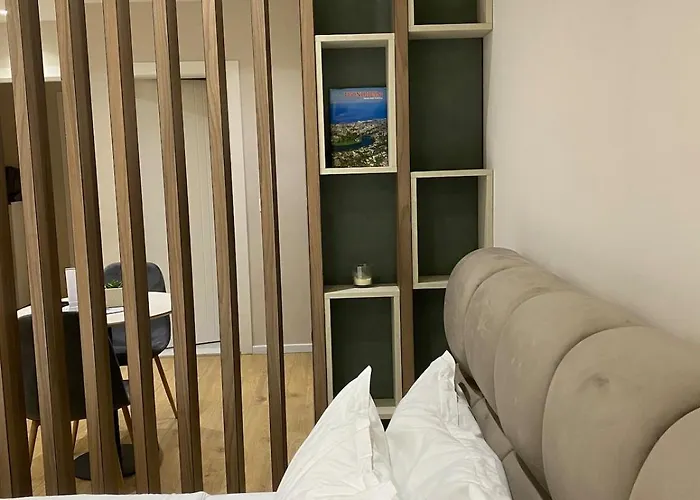 Modern For 2 ,calm, Balcony&walkable Area Apartment *