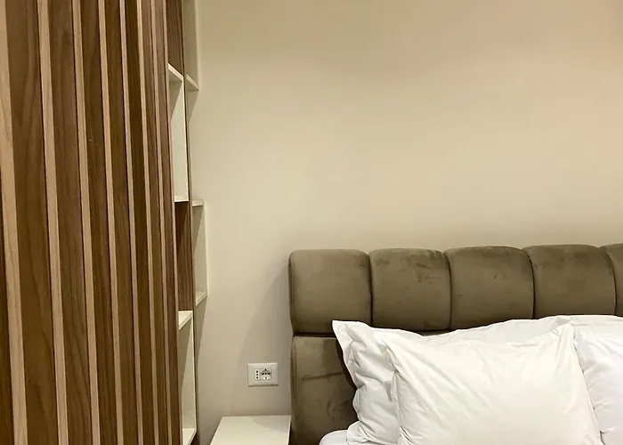 Modern For 2 ,calm, Balcony&walkable Area Apartment